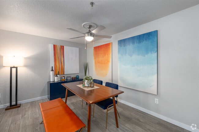 2BR, 2BA - 1,120SF - Skyview 3322