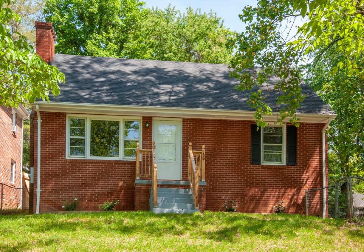 Primary Photo - 238 Old Lynchburg Rd