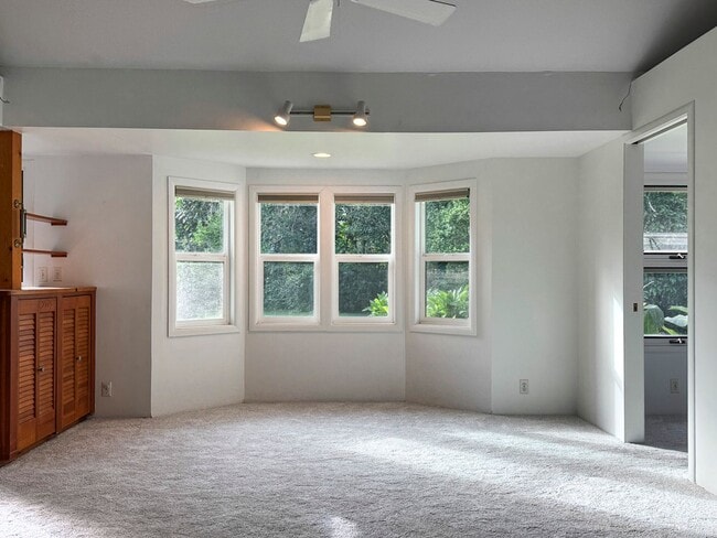 Photo - Available Now! Maunawili neighborhood - Adorable 2 bedroom cottage House