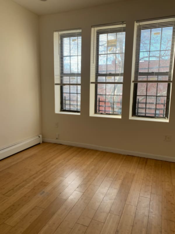 1003 E 217th St, The Bronx, NY 10469 Condo for Rent in The Bronx, NY