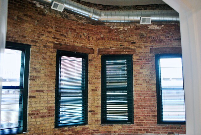 Foto del edificio - 2025 W North Ave