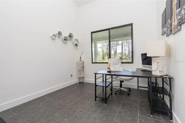 Foto del edificio - 8167 Dittmar St