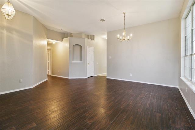 Foto del edificio - 6256 Dark Forest Dr