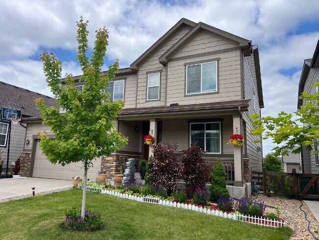 Foto del edificio - "Spacious 6-Bedroom Haven with 5 Full Baths in Aurora - *$400 off first months rent!"