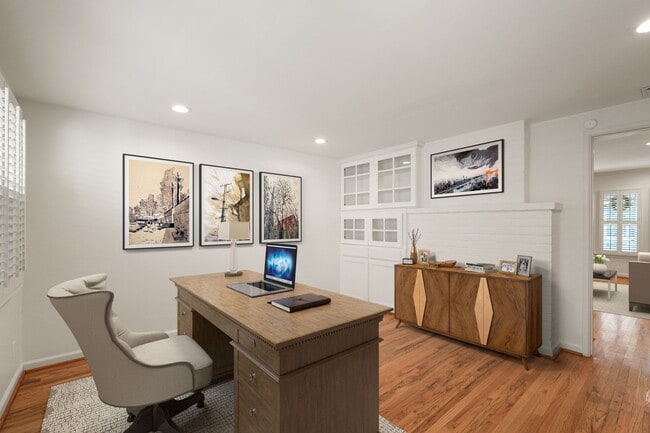 Building Photo - 11861 Laurelwood Dr