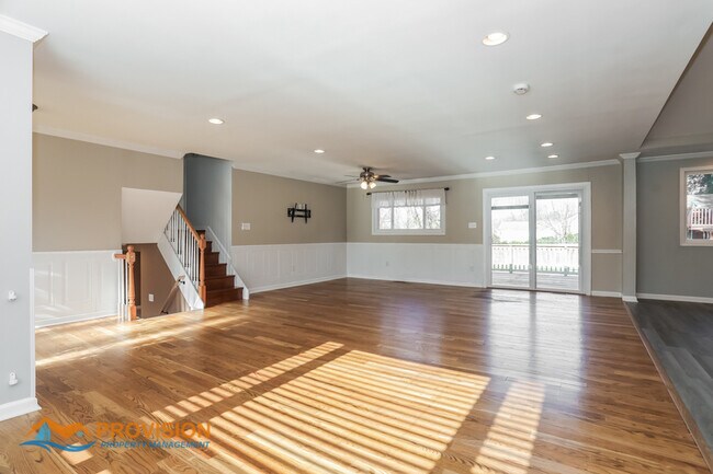 Foto del edificio - 3025 Rock Dr