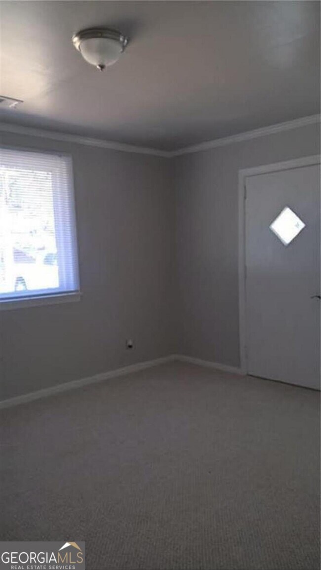 Foto del edificio - 2612 Loghaven Dr NW