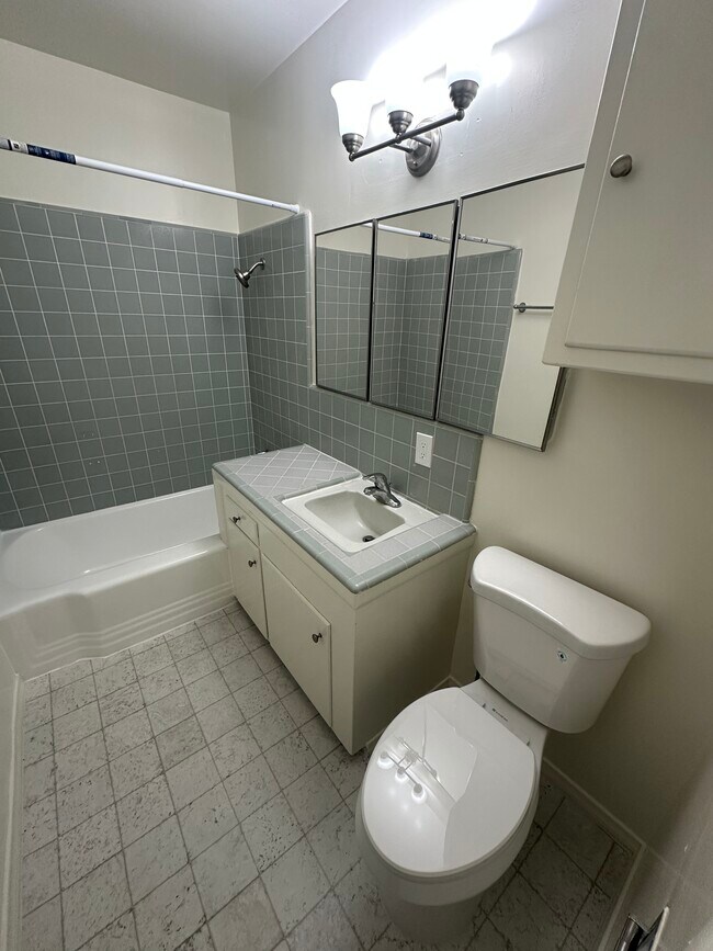 Foto del edificio - 1130 N Louise St