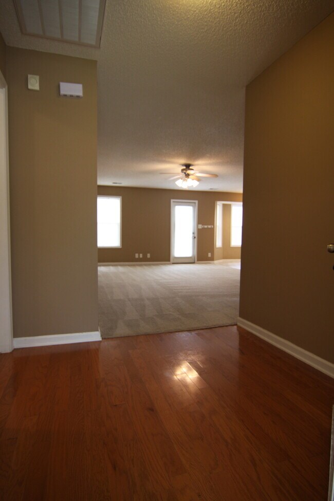 Building Photo - 415 Faulkner Dr