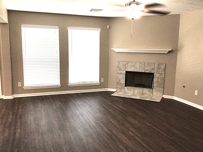 Building Photo - 12227 Lavon Dr
