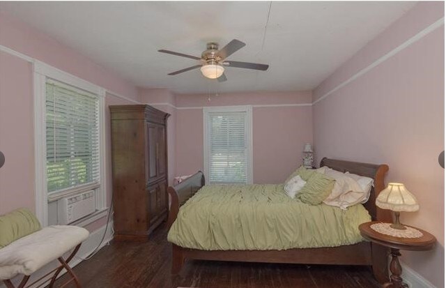 Interior Photo - 102 Terry Estate Dr