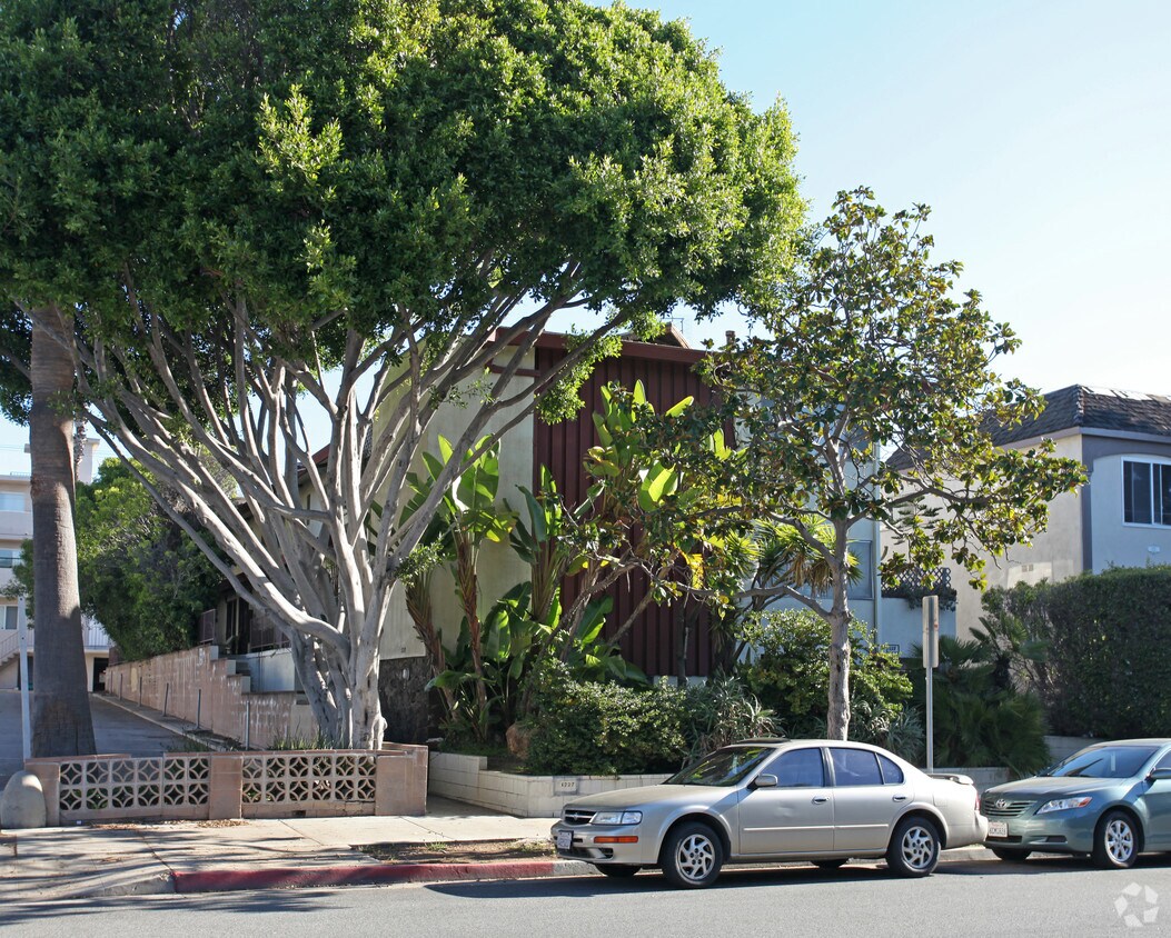 Building Photo - 1227 Euclid St