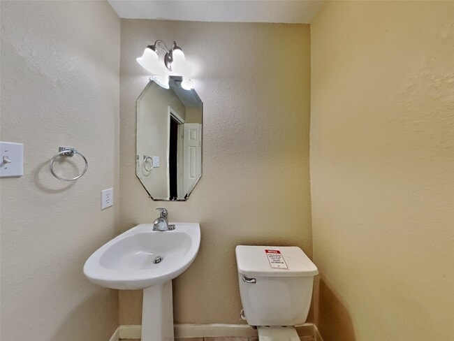 Foto del edificio - 8310 Wainwright Way