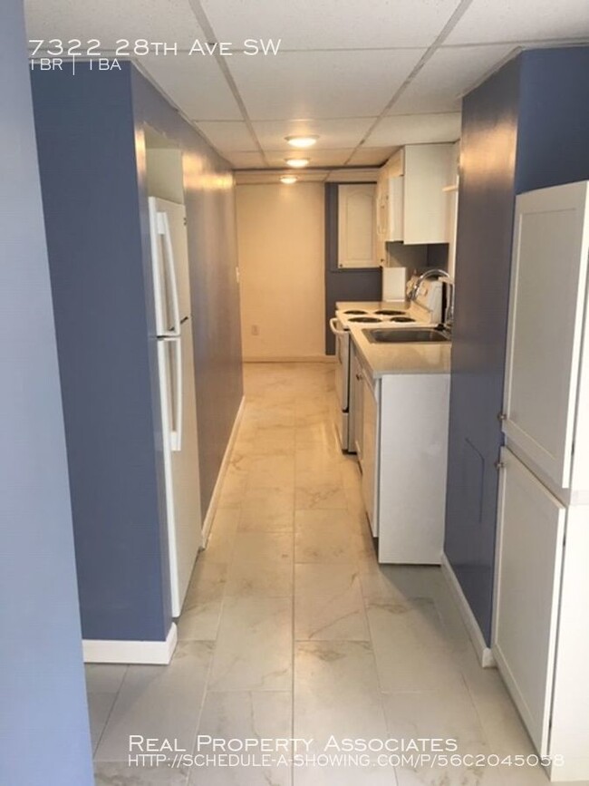 Building Photo - Cozy MIL Unit in West Seattle