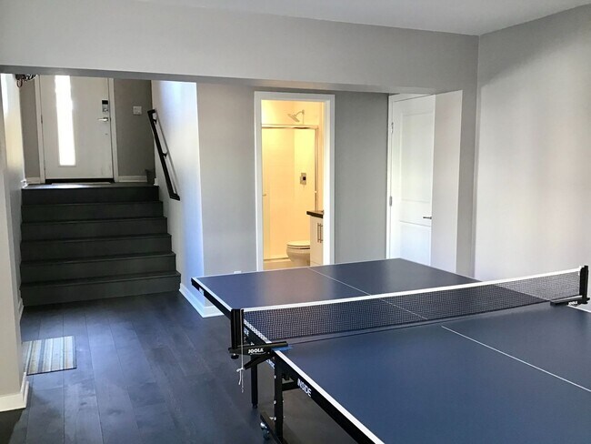 Foto del edificio - Civita/Apex- Luxury Detached 3BR 3.5BA + B...