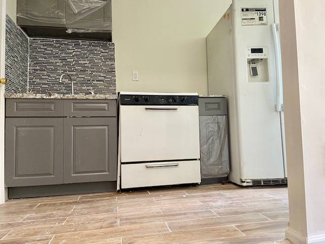 Building Photo - 573 Bainbridge St