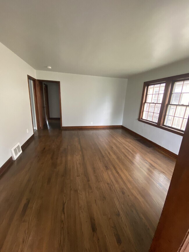 Foto del edificio - 4772 Madison St