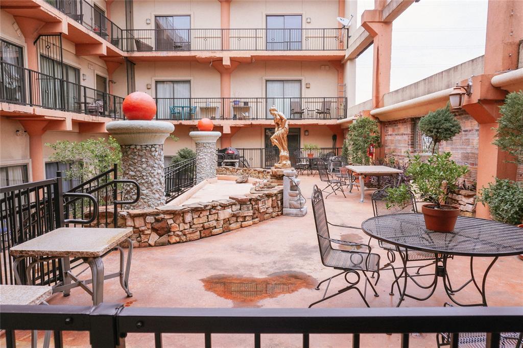 Foto principal - 2205 McKinney St
