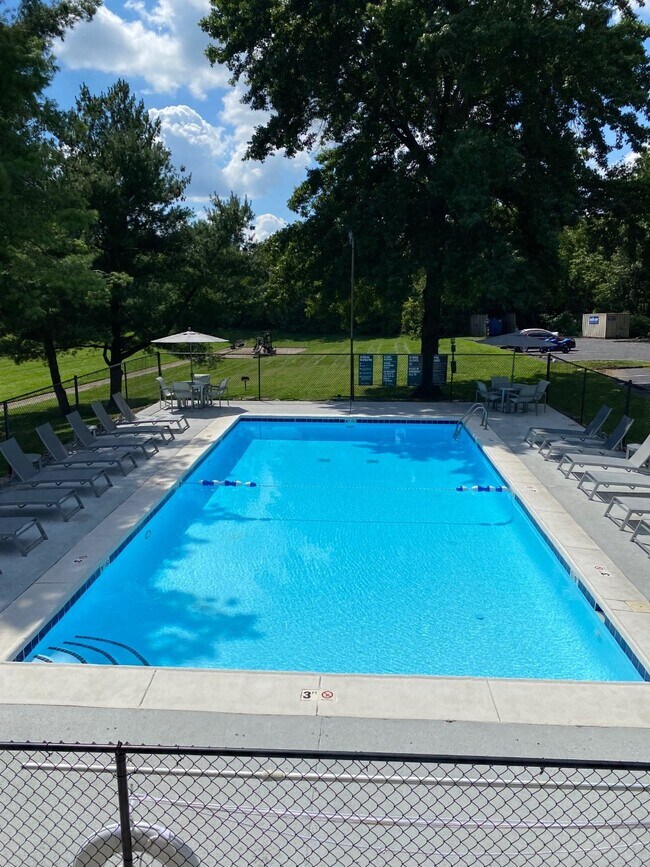 The Callaway 3745 Camelot Dr Lexington, KY Apartments for Rent in