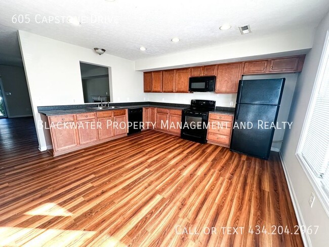 Foto del edificio - Two Bedroom Townhome in Cornerstone!