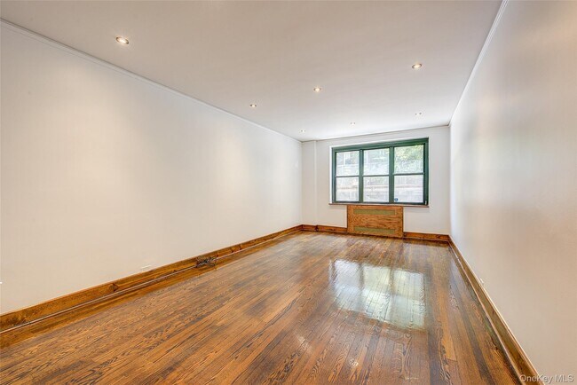 Foto del edificio - 34-40-40 79th St