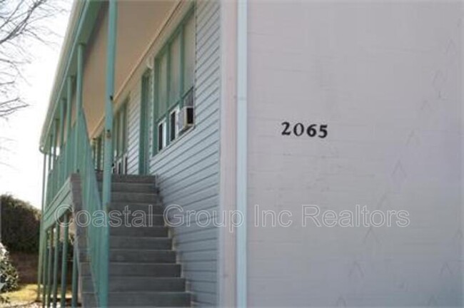 Foto del edificio - 2065 E Ocean View Ave