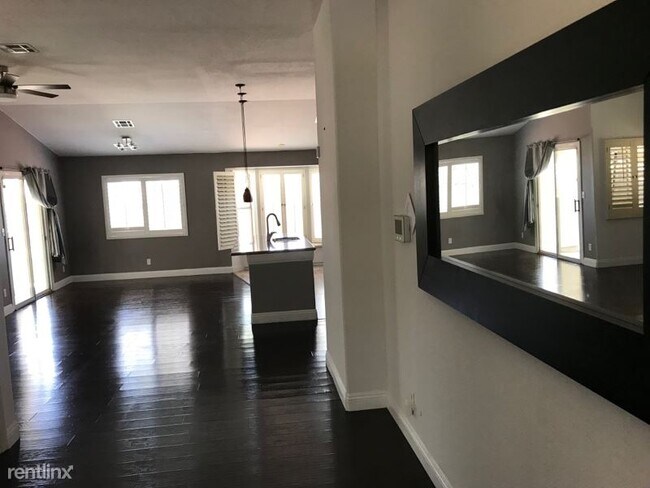 Building Photo - 3 br, 2 bath House - 1701 Mayan Ct