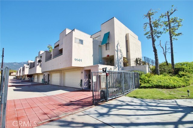 Primary Photo - 1141 W Duarte Rd