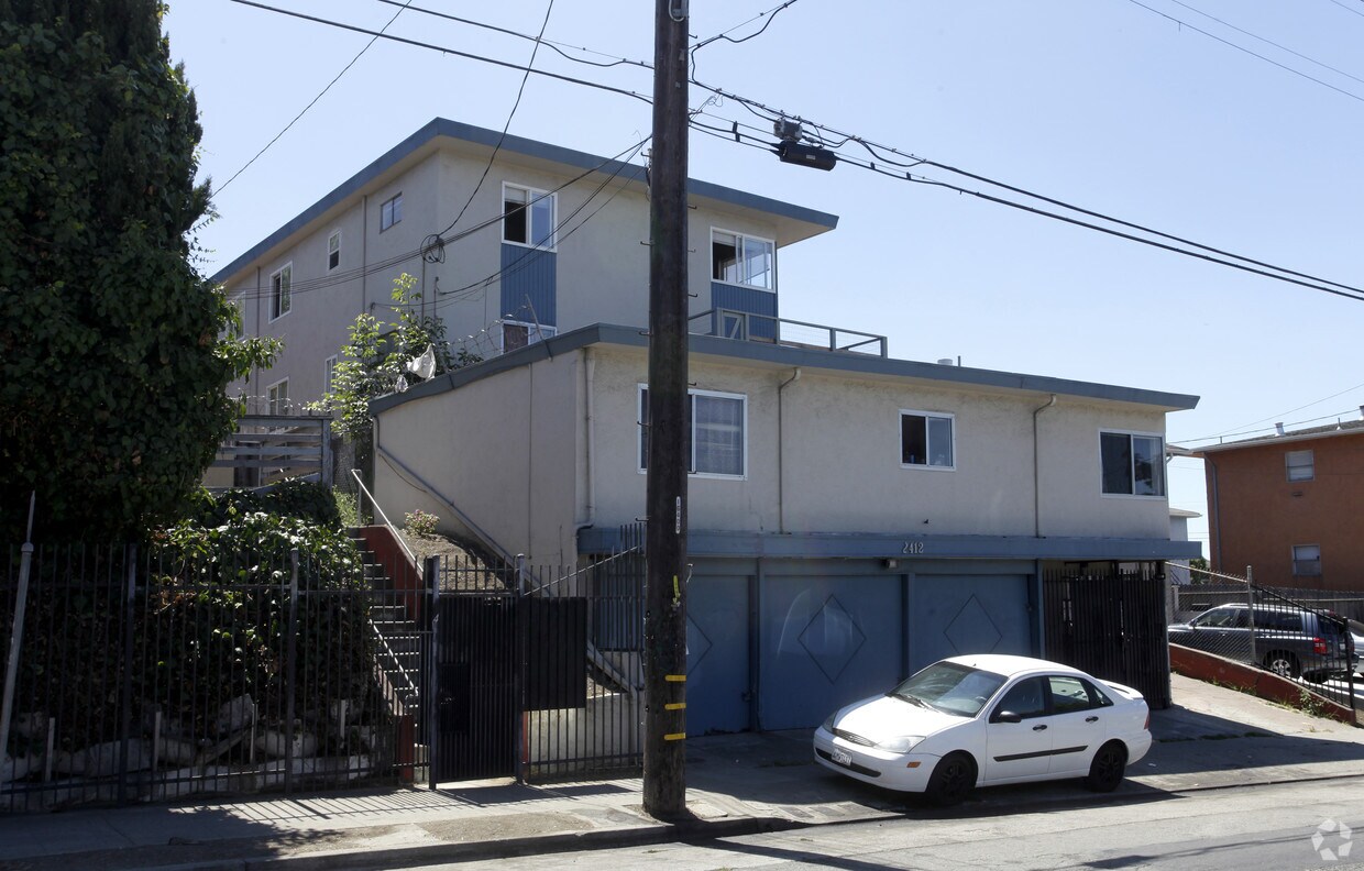 Foto del edificio - 2412 35th Ave