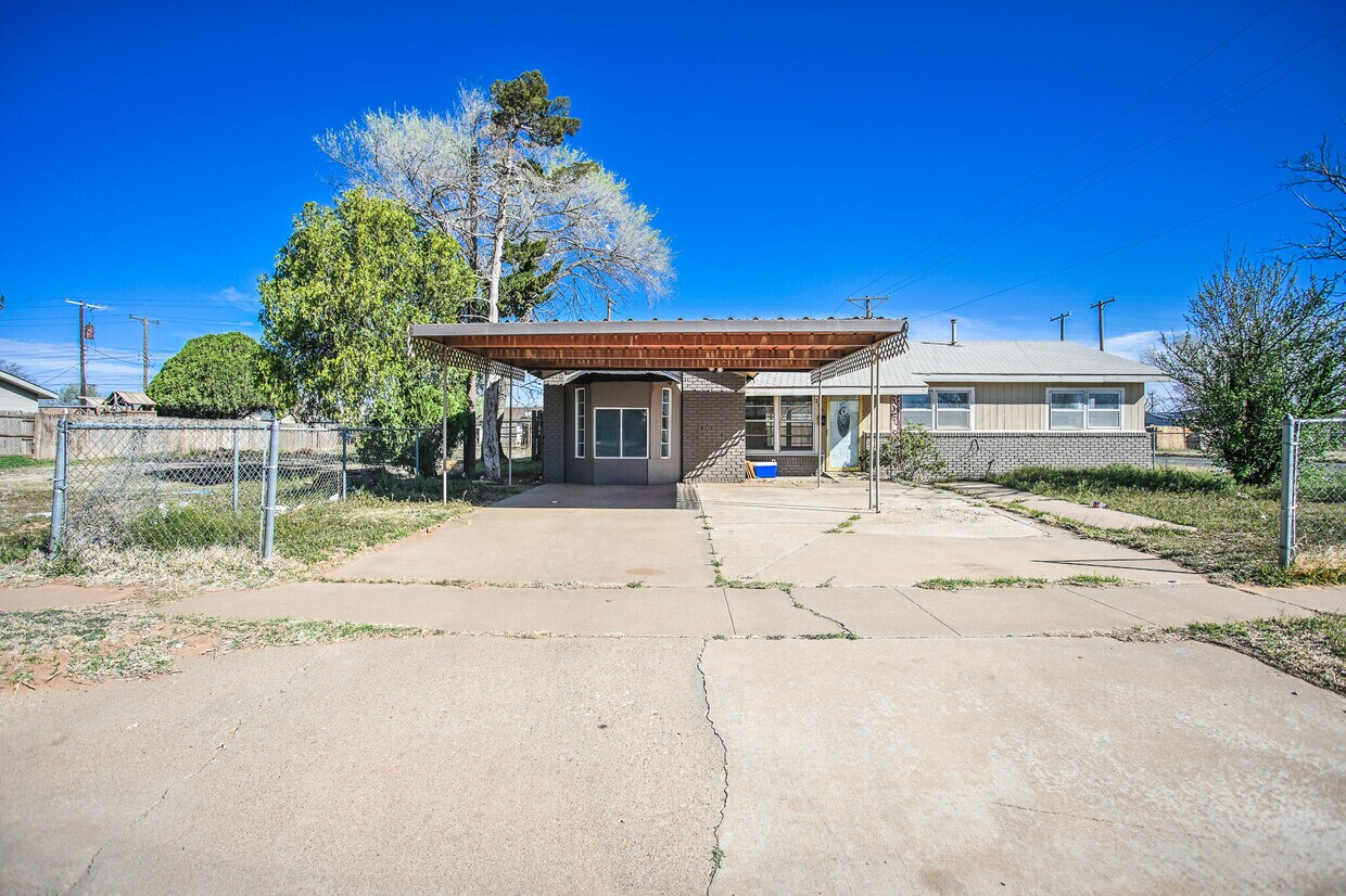 Foto principal - 2641 E Baylor St