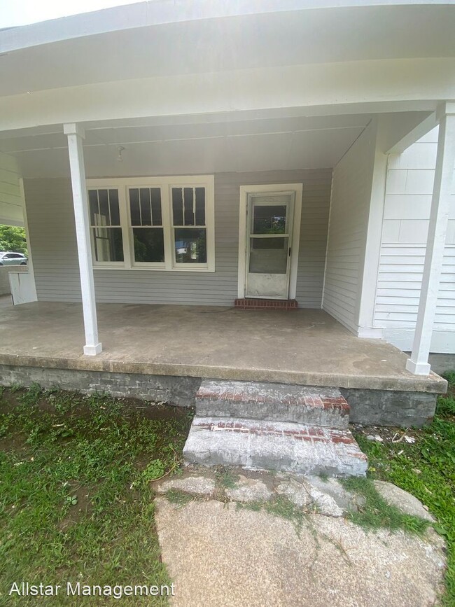 Building Photo - 2 br, 1 bath House - 513 North Street