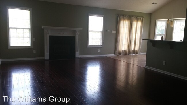Building Photo - 131 River Birch Ln