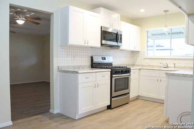 Building Photo - 4214 Diamondhead Dr