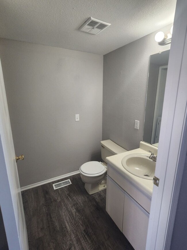 Building Photo - Fantastic 2-Bedroom Townhome in Briargate! Union and Lexington.