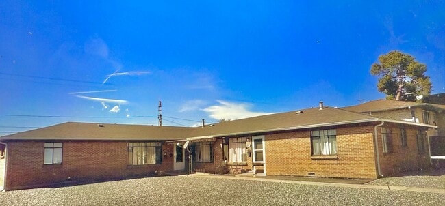 Updated and Spacious 1-Bed, 1-Bath Apartme... - Updated and Spacious 1-Bed, 1-Bath Apartme... Apartment
