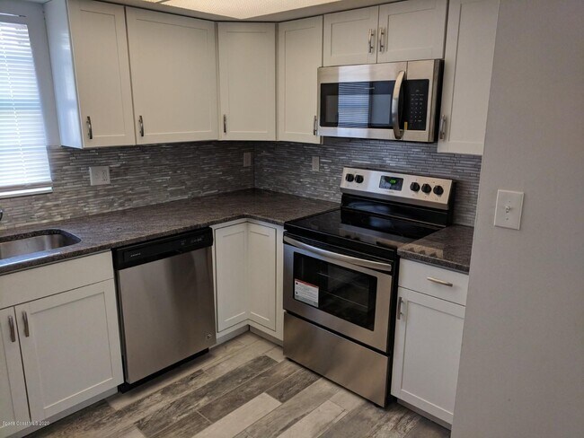 Foto del edificio - 3135 Shady Dell Ln