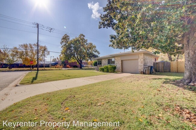 Building Photo - 2 br, 1 bath House - 5548 S Owasso Ave