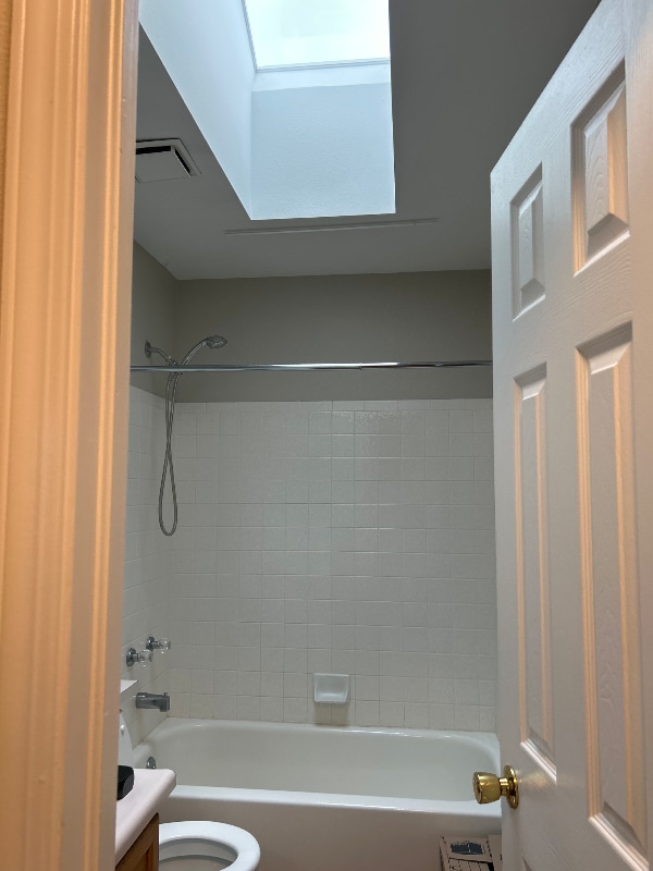 Building Photo - 1501 Coolcrest Dr