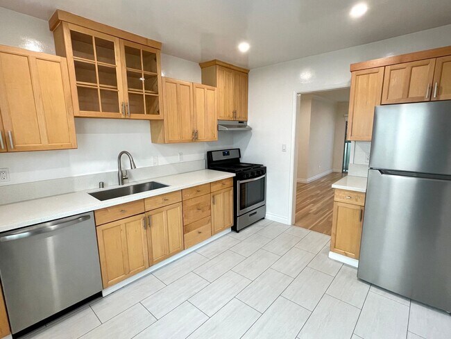 Building Photo - 1451 Armacost Ave
