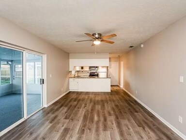 Building Photo - 205 Donatello Dr