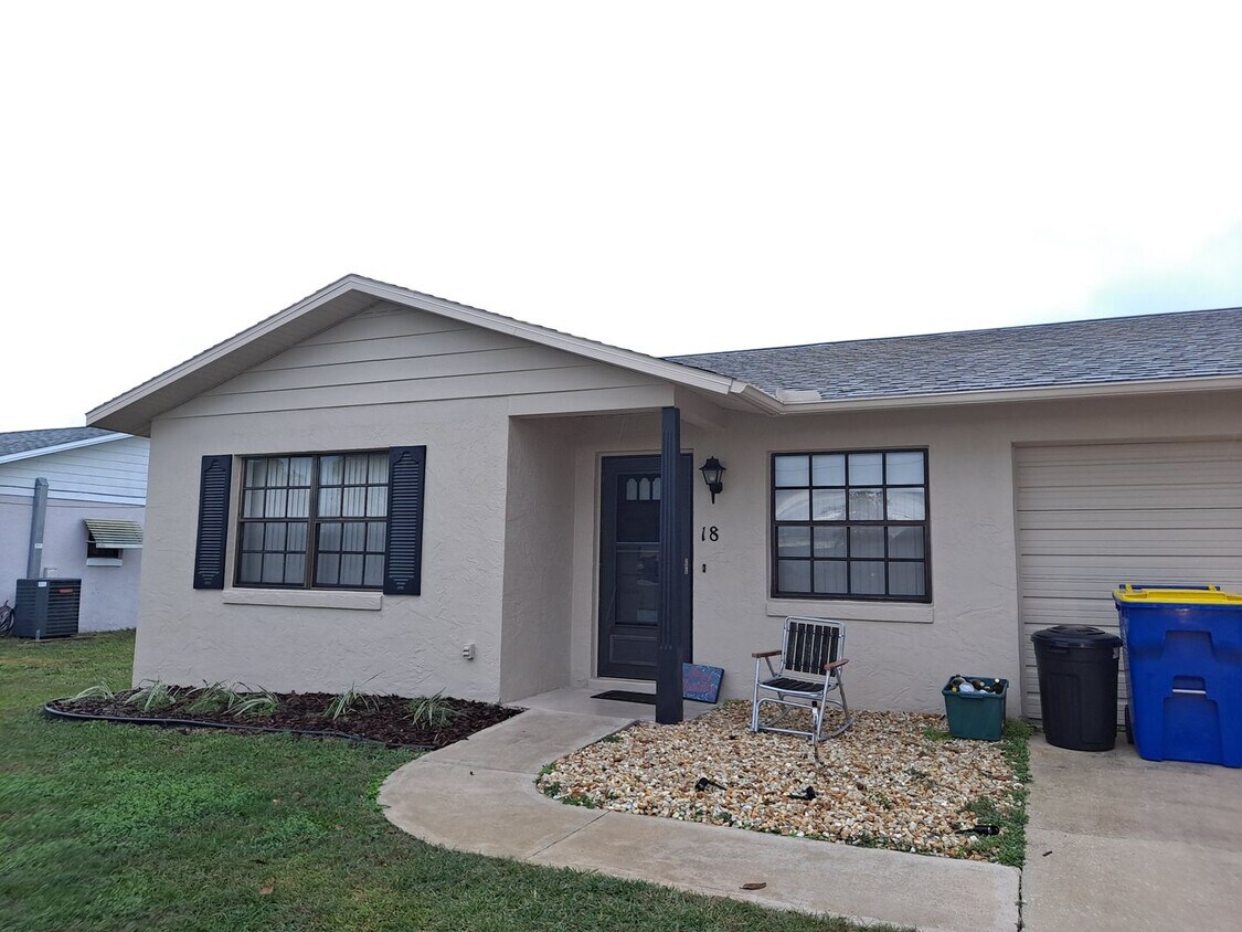 Foto principal - PELICAN COVE EAST 2BR 2BA DUPLEX WITH SING...