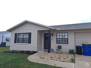 Building Photo - 18 Blue Heron Dr