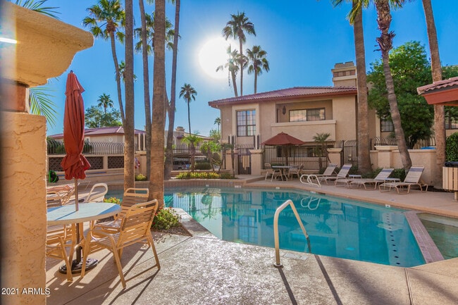 Building Photo - 10410 N Cave Creek Rd