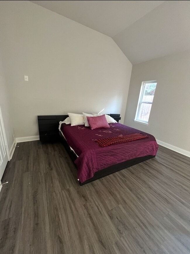 Building Photo - Charming 3-Bed Home with Pool in Harris Br...