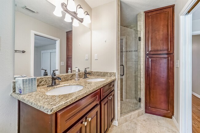 Foto del edificio - 3419 Norris Dr