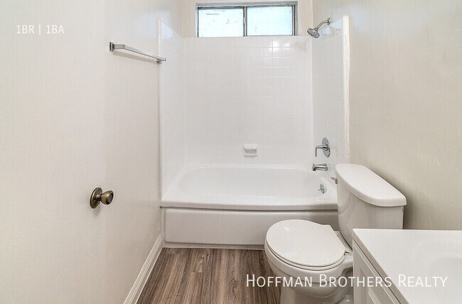 Foto del edificio - 20436 Cohasset St