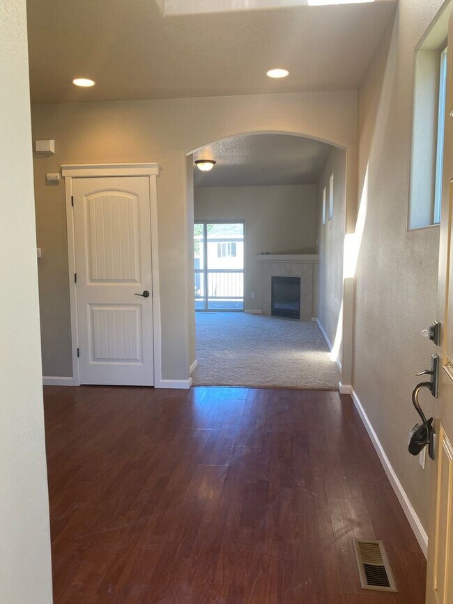 Foto del edificio - AVAILABLE SOON! 4bd/2.5ba Pet Friendly & S...