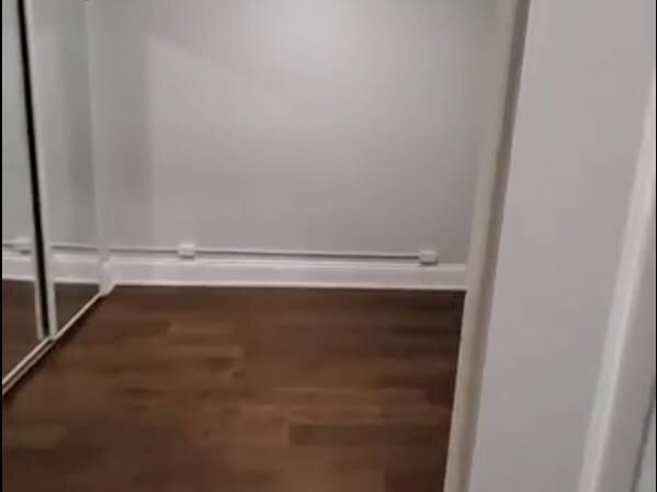 Photo du bâtiment - Bright & Private Studio Apartment!