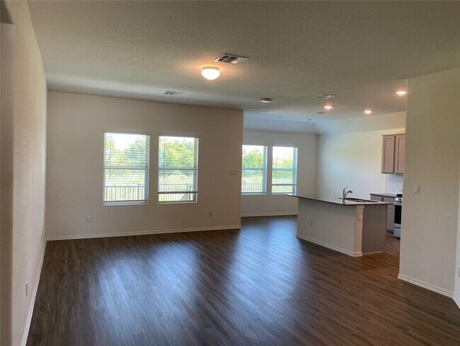 Building Photo - 3444 Pauling Loop
