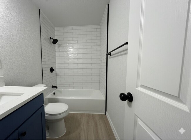 Foto del edificio - 2101 State Hwy 3